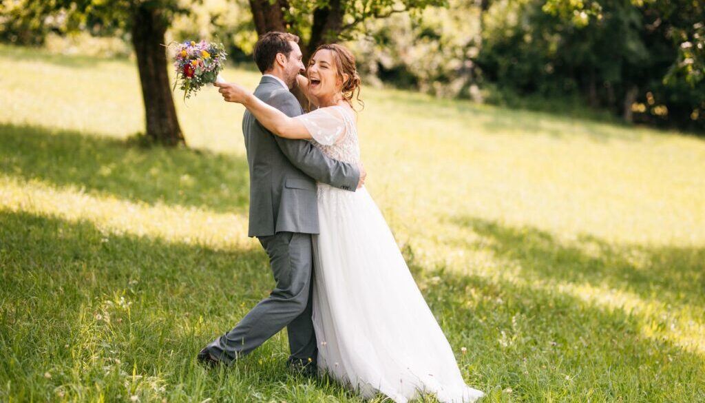 Hochzeit Stein im Holz